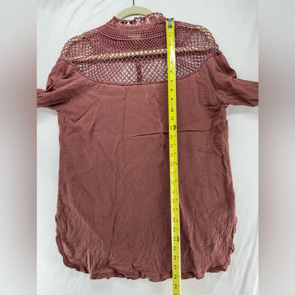 Free‎ People Boho Crochet Lace Yoke Blouse Long Sleeve Textured Blouse Mauve L
